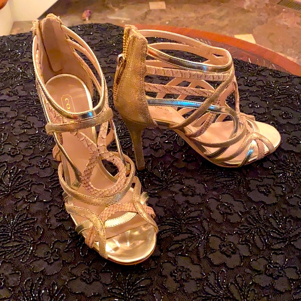 Coach “Lancaster Dust” Gold Heels 🔥 - Picture 3 of 8